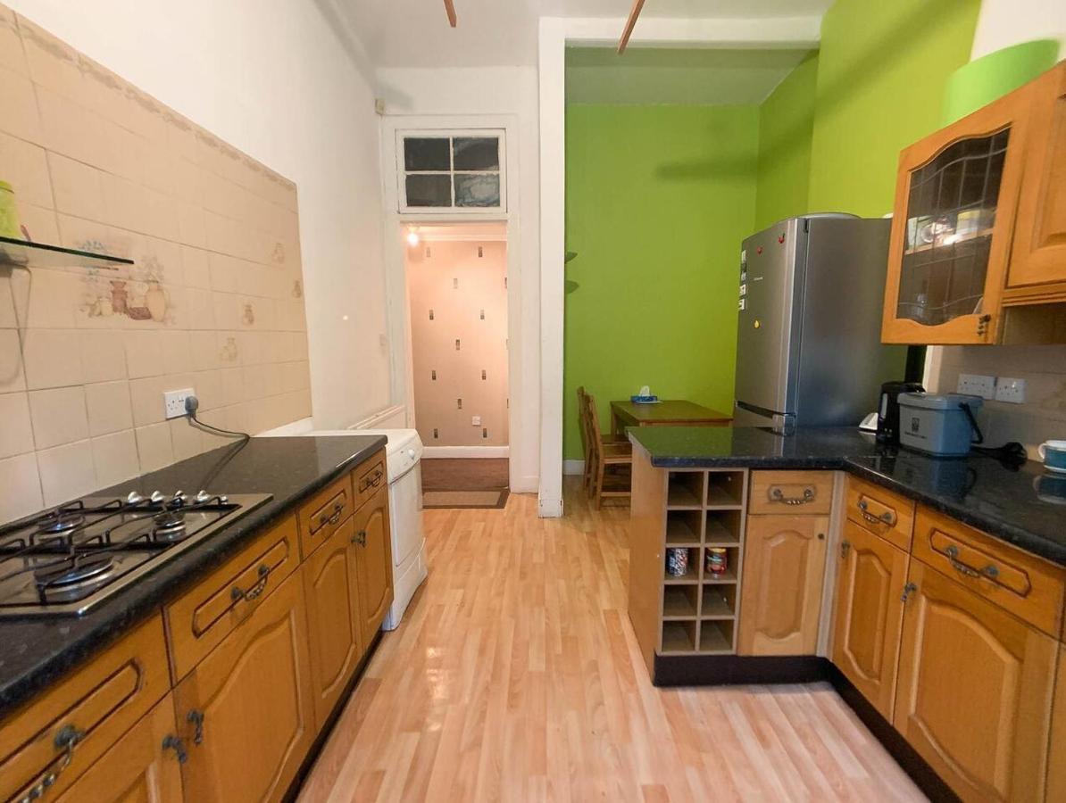 Large Glasgow South Family Home - Free Parking Ngoại thất bức ảnh