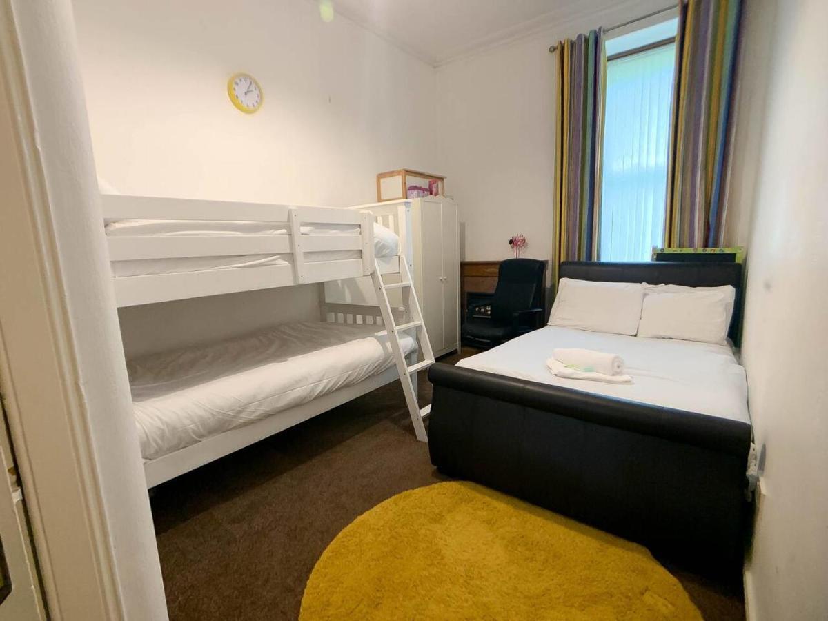 Large Glasgow South Family Home - Free Parking Ngoại thất bức ảnh