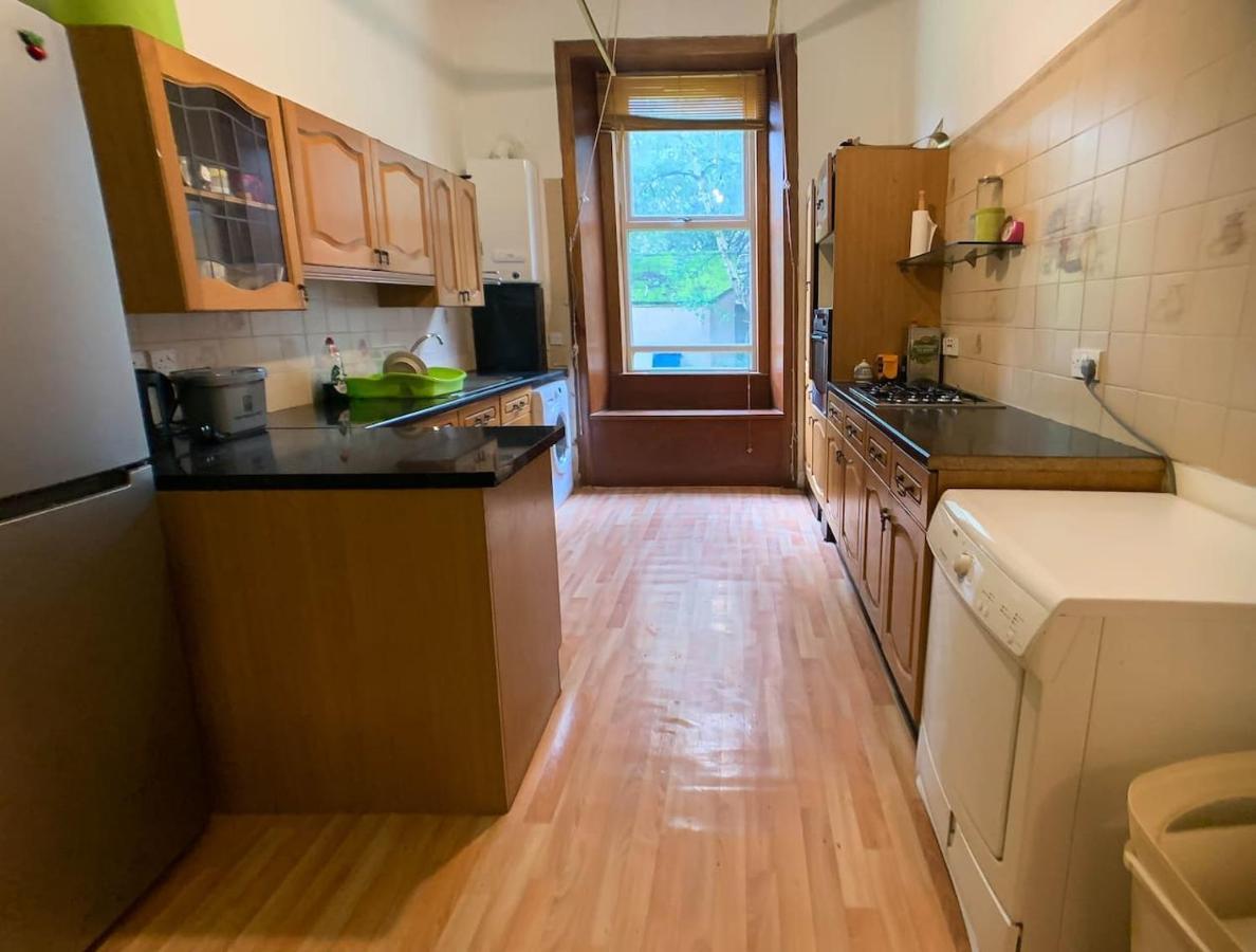 Large Glasgow South Family Home - Free Parking Ngoại thất bức ảnh