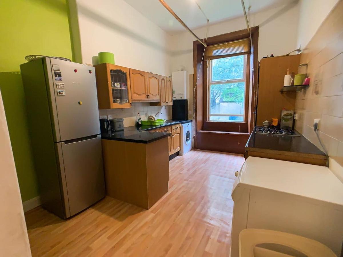 Large Glasgow South Family Home - Free Parking Ngoại thất bức ảnh