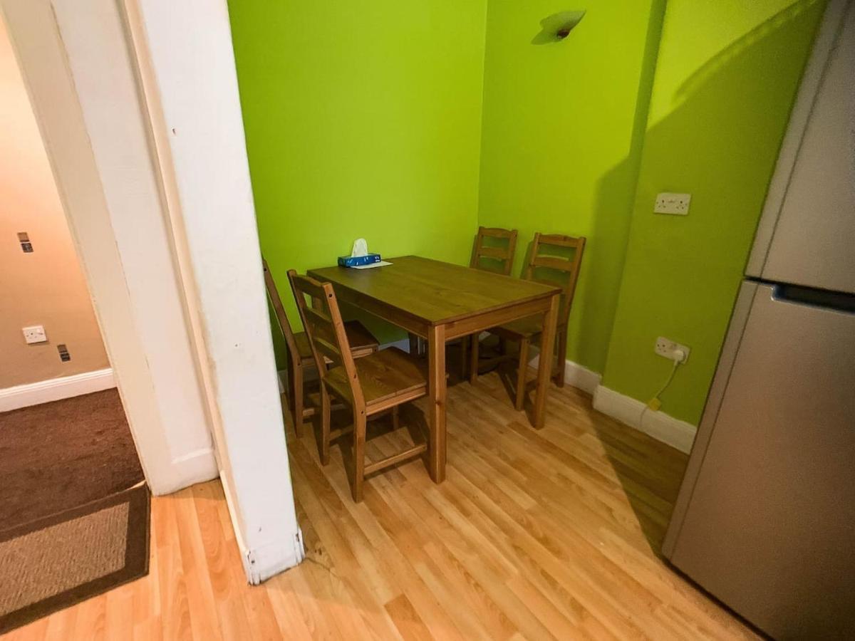 Large Glasgow South Family Home - Free Parking Ngoại thất bức ảnh